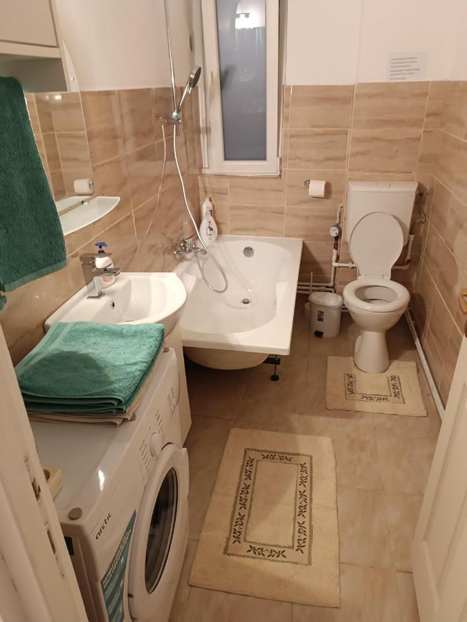 Central Bacau Bagian luar foto